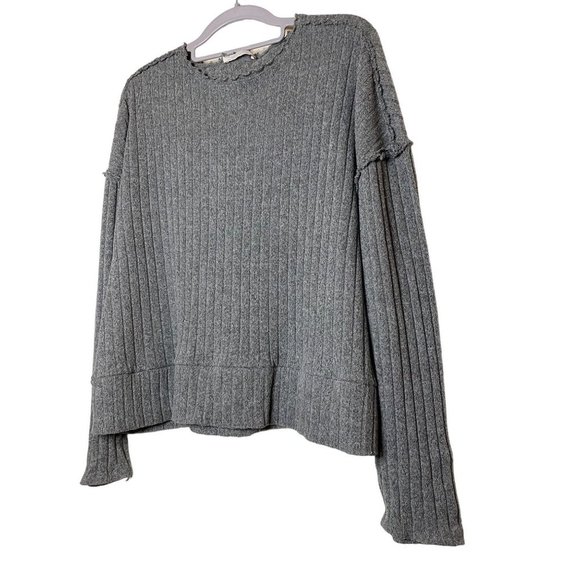 Zara Trafaluc Ruffle Trim Gray long‎ sleeve sweater Sz L - Picture 5 of 8